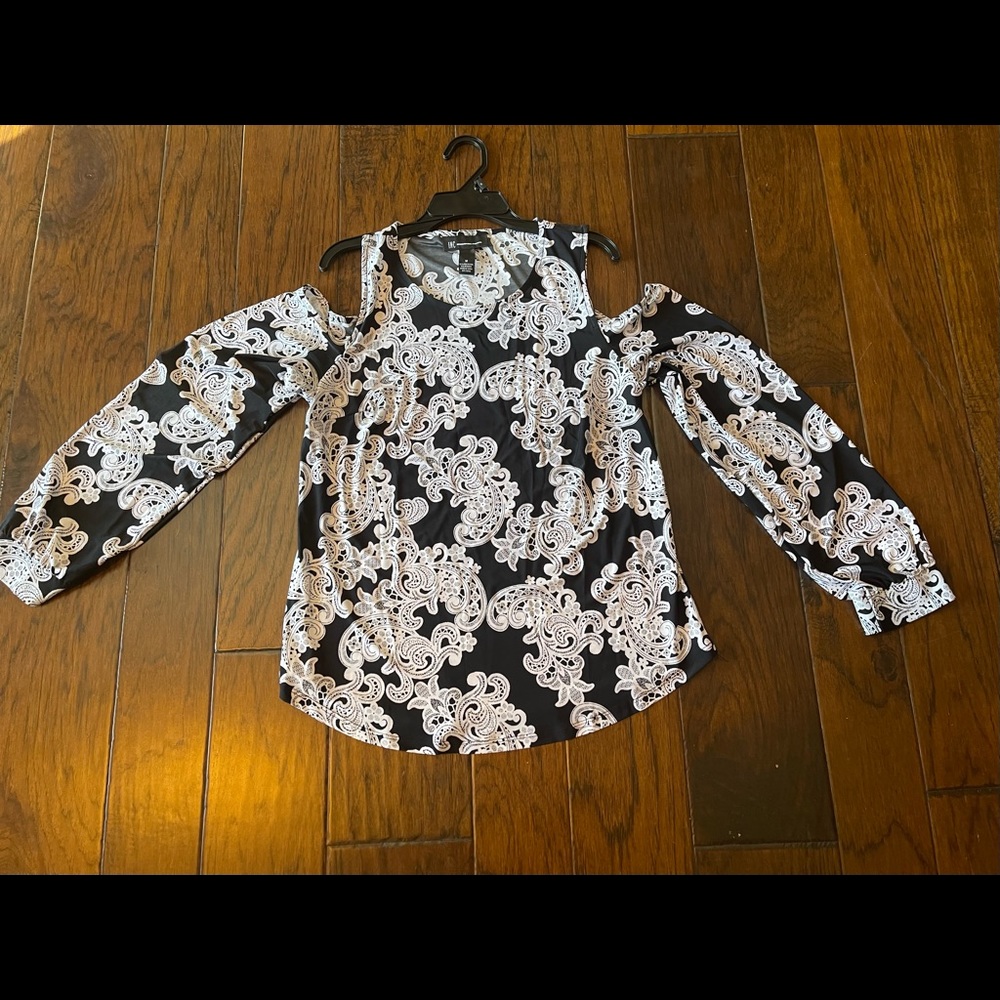 INC cold shoulder size M blouse